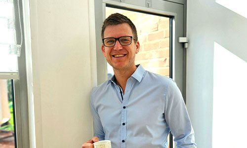 Gesundheit-richtig-versichern.de - Christian Hennig bei der Kaffepause
